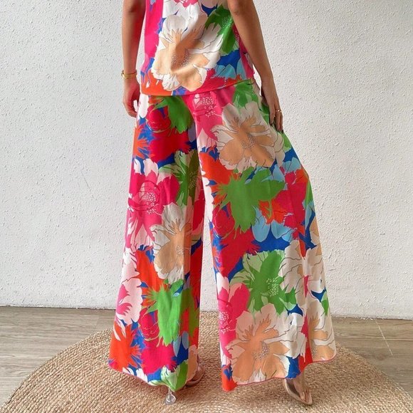 Floral Print Halter Top & Wide Leg Pants Coord Set - Picture 4 of 9